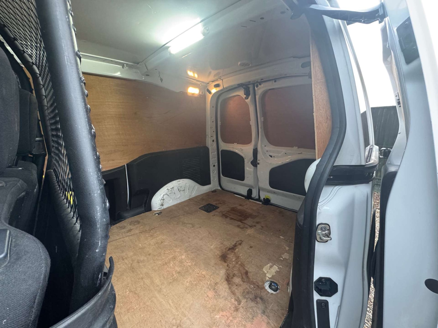 Used Peugeot Partner 2018 for sale - 77609466: Photo 17