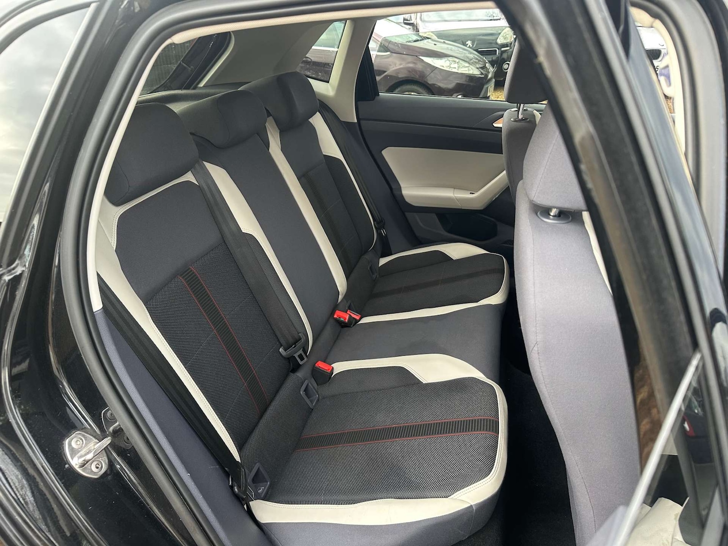 Used Volkswagen Polo 2018 for sale - 77394872: Photo 12