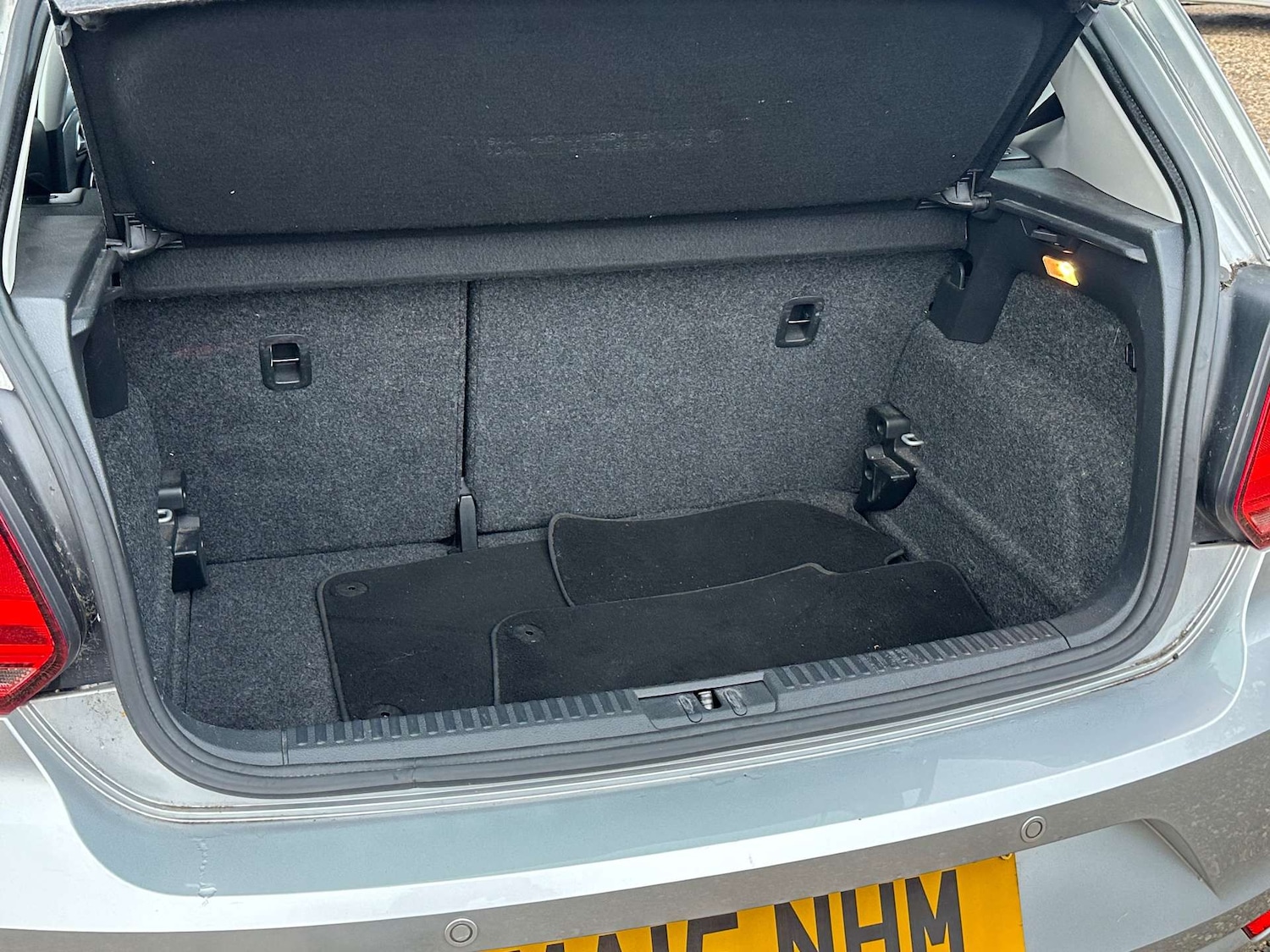 Used Volkswagen Polo 2015 for sale - 76881583: Photo 13