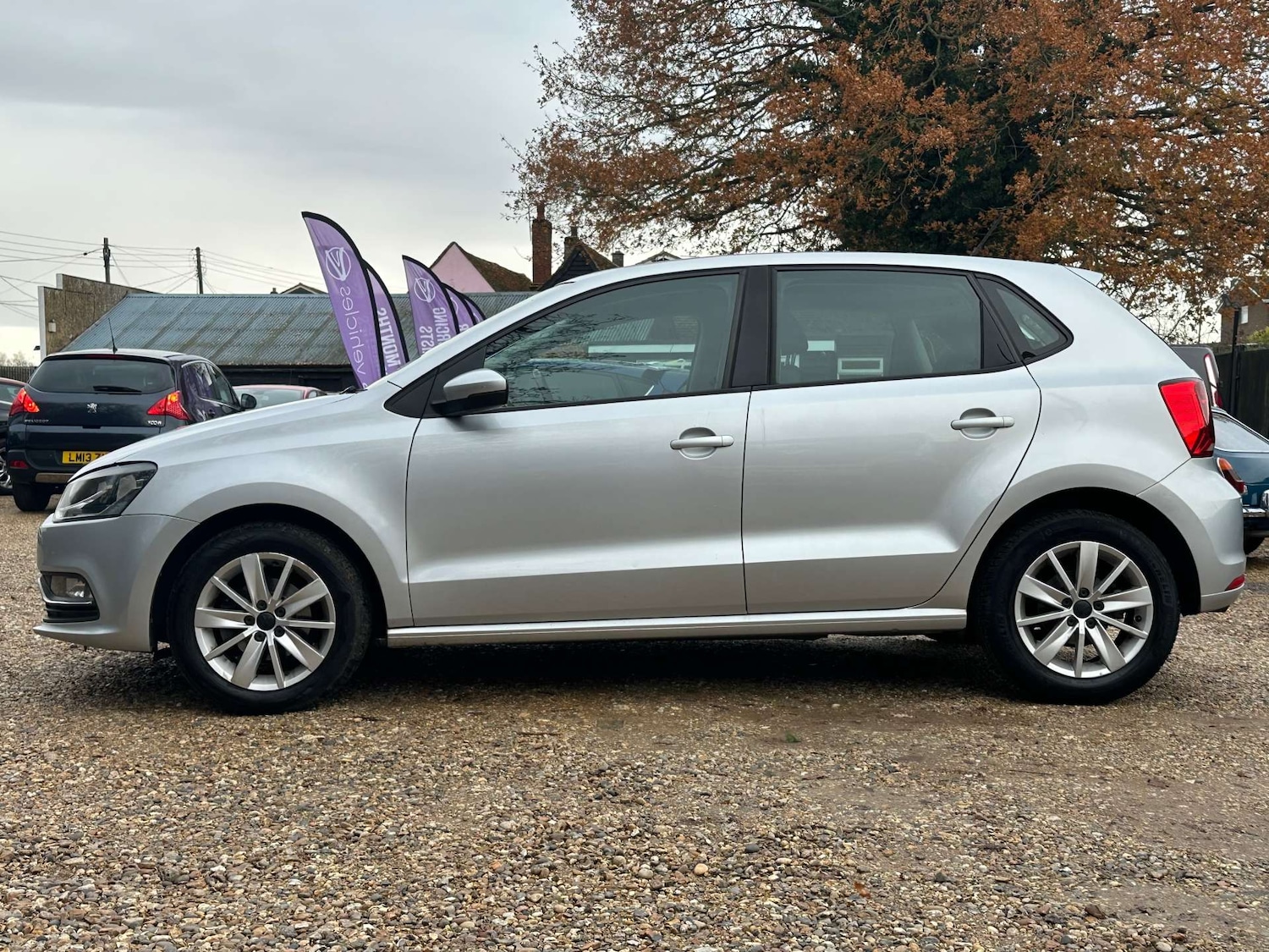 Used Volkswagen Polo 2015 for sale - 76881583: Photo 4