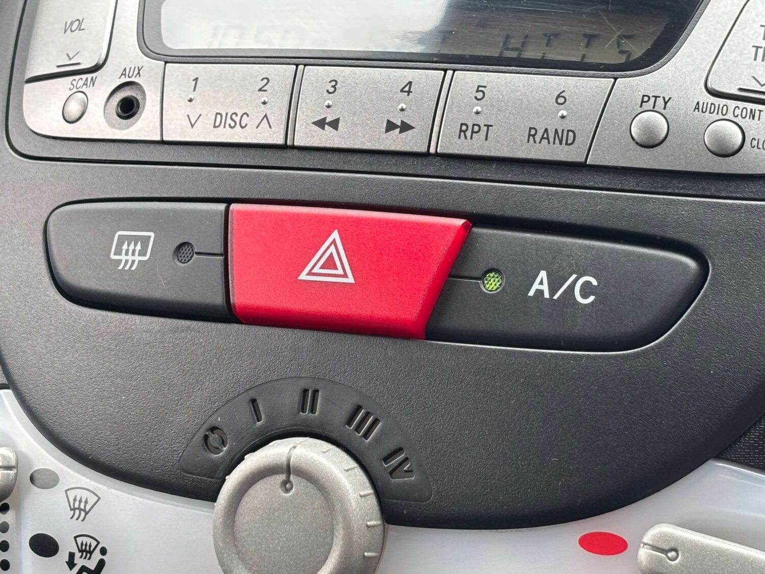 Used Citroen C1 2014 for sale - 77688326: Photo 24