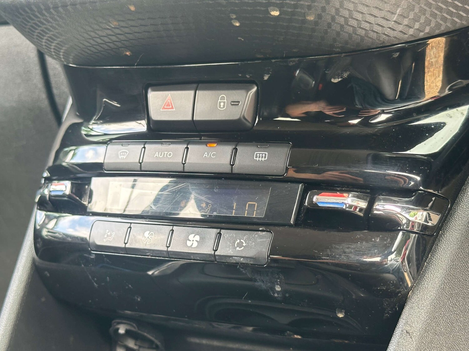 Used Peugeot 2008 2014 for sale - 76023346: Photo 22