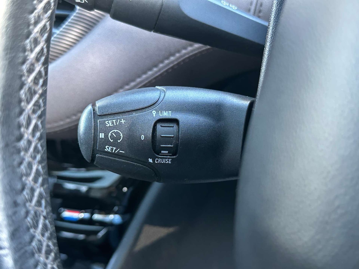 Used Peugeot 2008 2014 for sale - 76382748: Photo 28