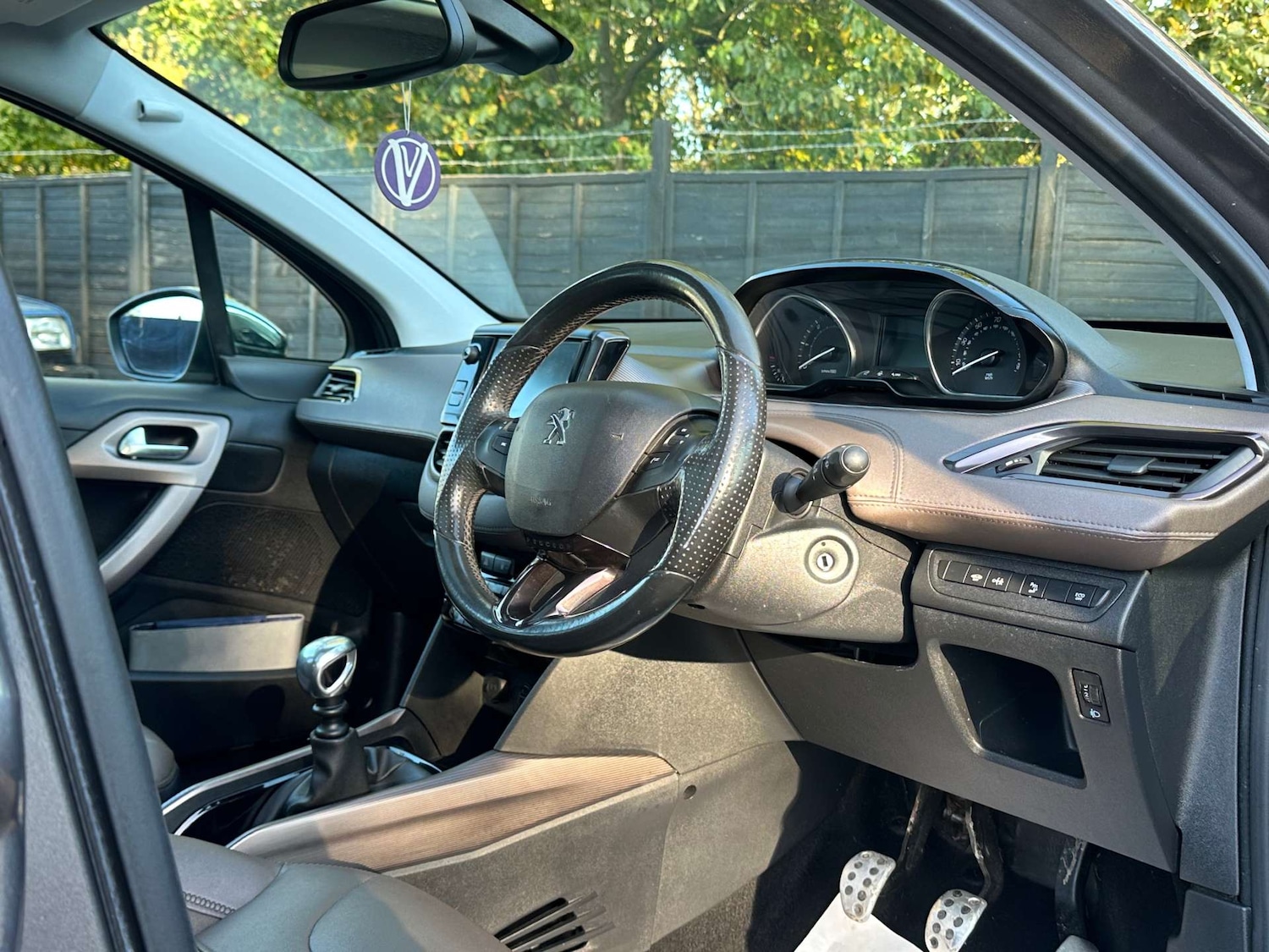 Used Peugeot 2008 2014 for sale - 76382748: Photo 9