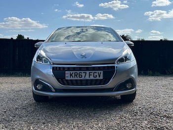 Used Peugeot 208 2017 for sale - 75822801: Photo
