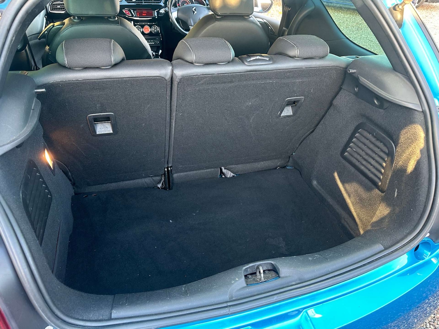 Used Citroen DS3 2011 for sale - 76382752: Photo 13