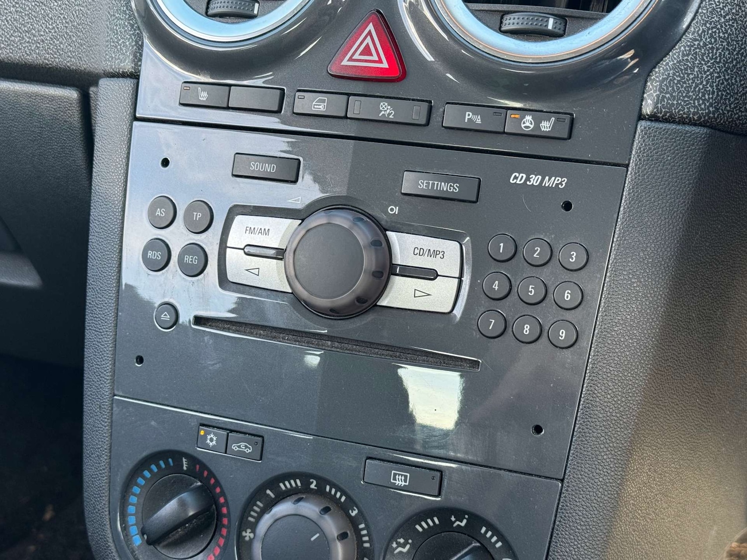 Used Vauxhall Corsa 2012 for sale - 77735073: Photo 23