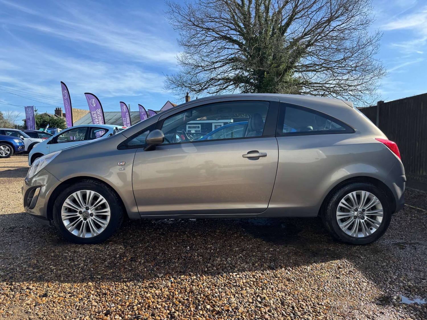 Used Vauxhall Corsa 2012 for sale - 77735073: Photo 4
