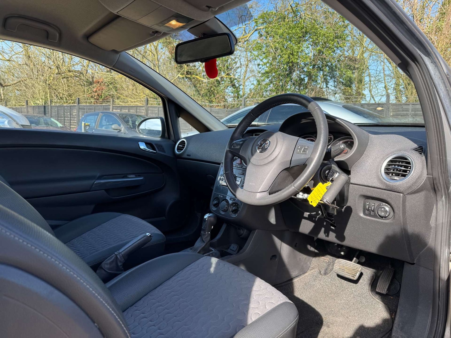 Used Vauxhall Corsa 2012 for sale - 77735073: Photo 9