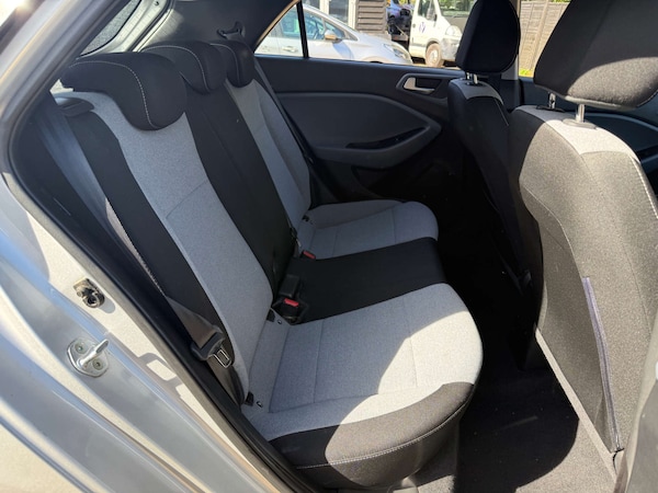 Used Hyundai i20 2015 for sale - 76313297: Photo 12