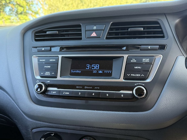 Used Hyundai i20 2015 for sale - 76313297: Photo 18
