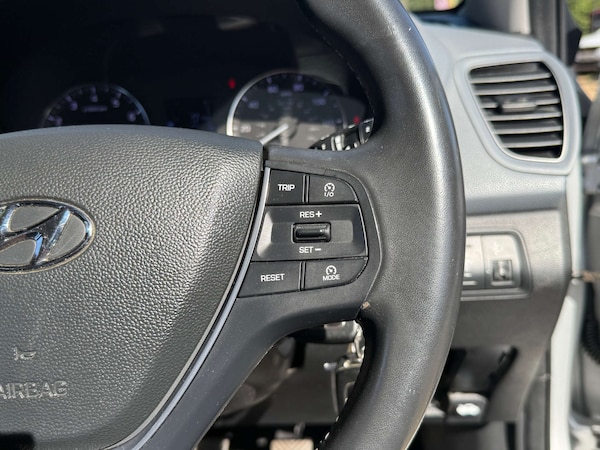 Used Hyundai i20 2015 for sale - 76313297: Photo 24