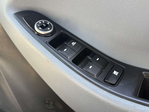 Used Hyundai i20 2015 for sale - 76313297: Photo 25