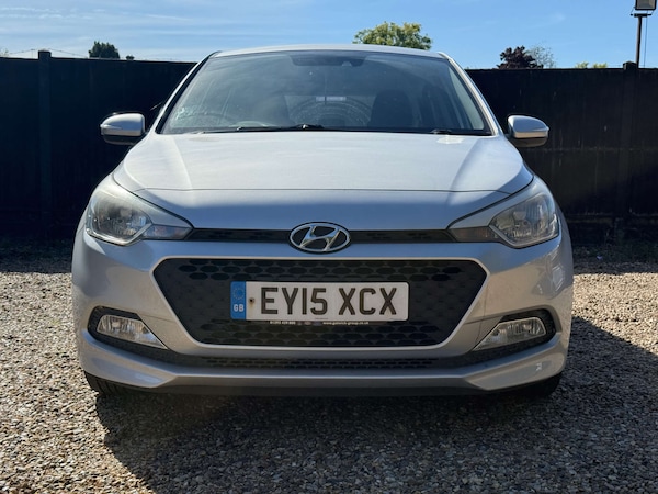 Used Hyundai i20 2015 for sale - 76313297: Photo 2