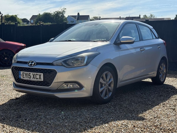 Used Hyundai i20 2015 for sale - 76313297: Photo 3
