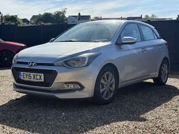 Used Hyundai i20 2015 for sale - 76313297: Photo 3