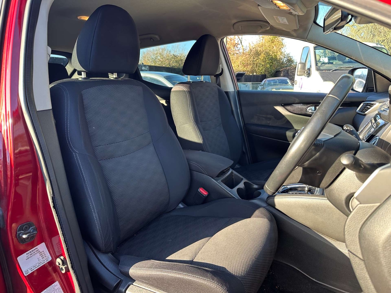 Used Nissan Qashqai 2015 for sale - 77087297: Photo 11