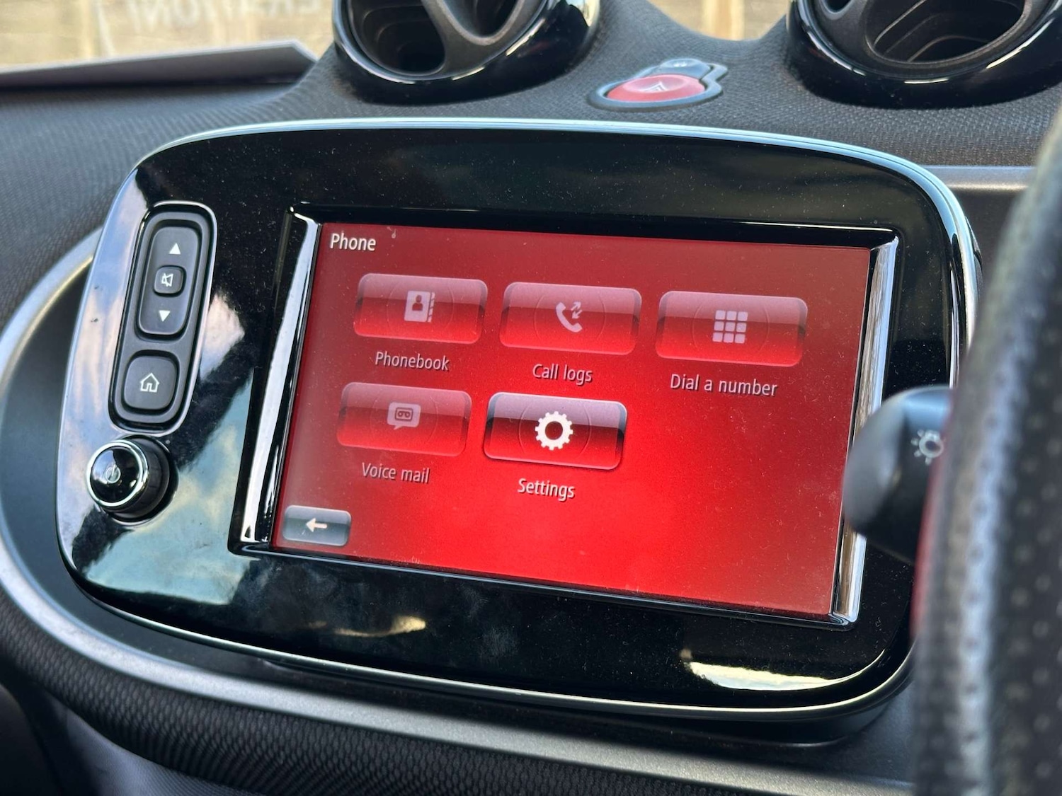 Used smart fortwo 2018 for sale - 77688289: Photo 19