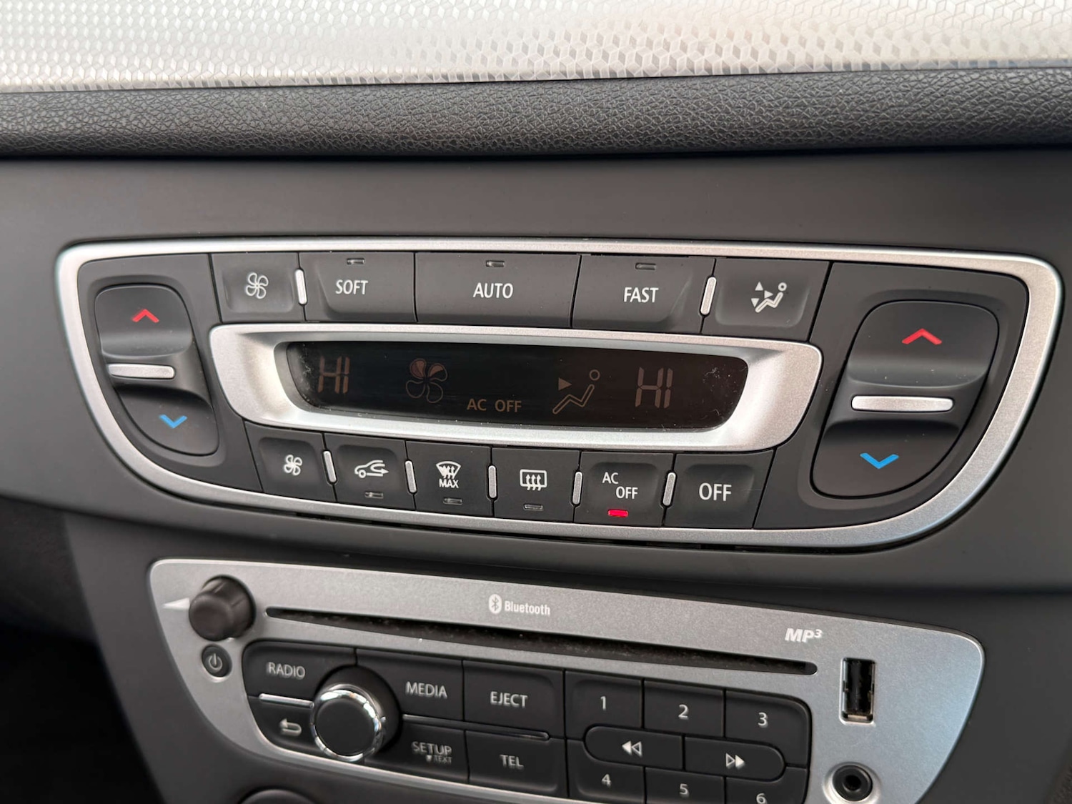 Used Renault Megane 2013 for sale - 76231896: Photo 21