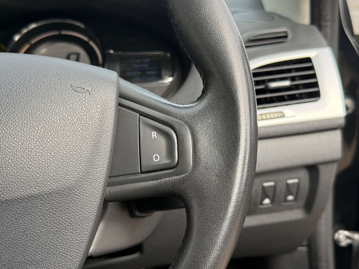 Used Renault Megane 2013 for sale - 76231896: Photo 27