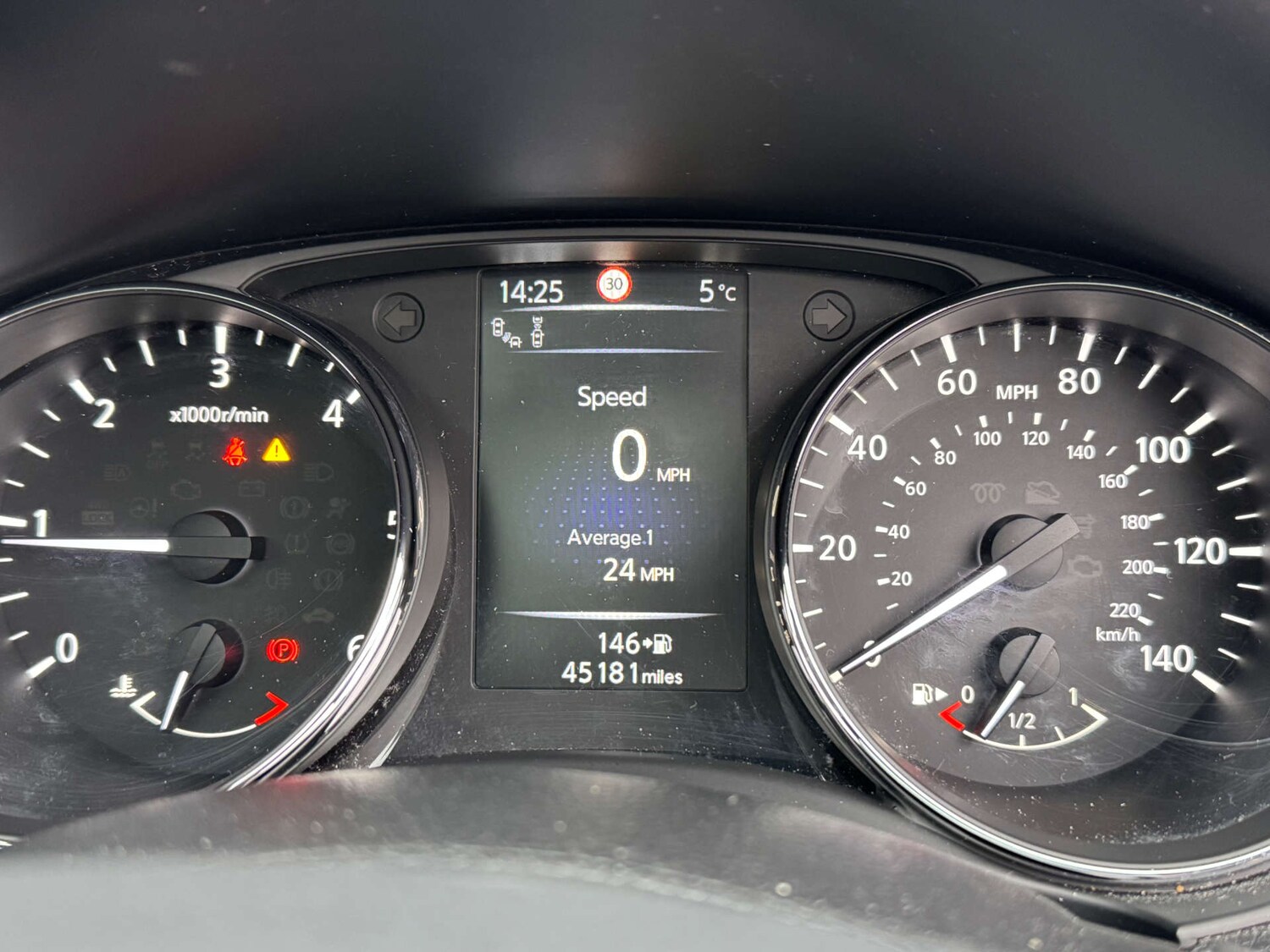 Used Nissan Qashqai 2016 for sale - 77366803: Photo 20