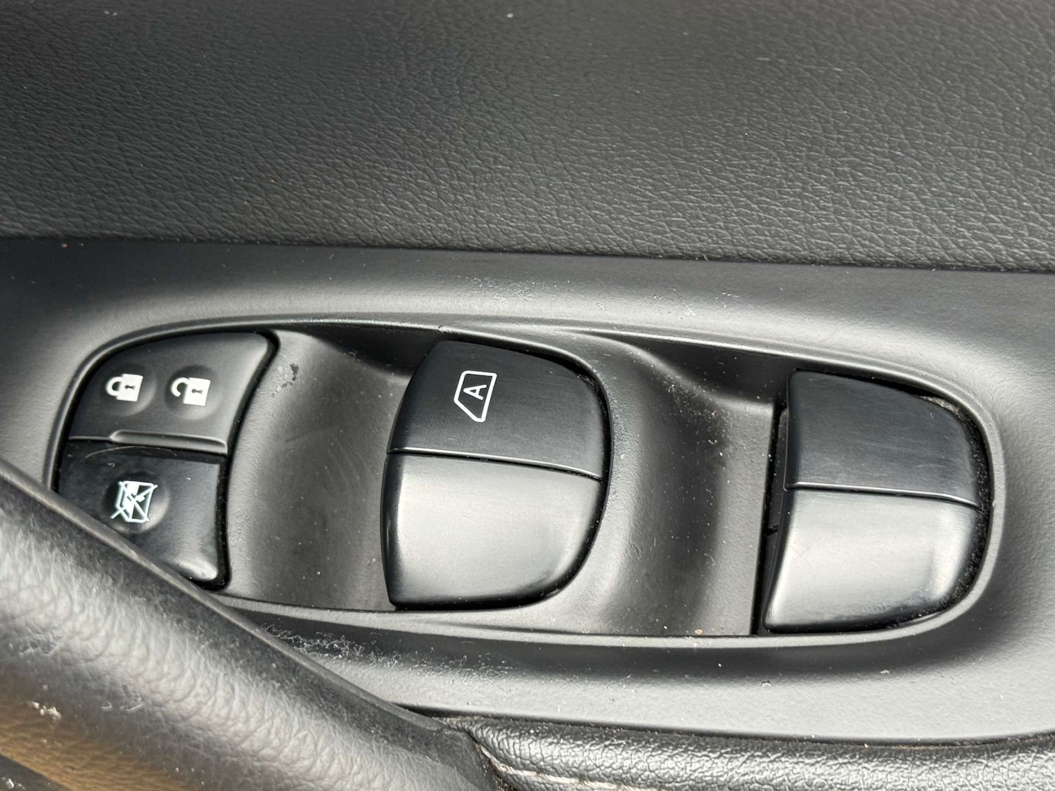 Used Nissan Qashqai 2014 for sale - 76438956: Photo 30