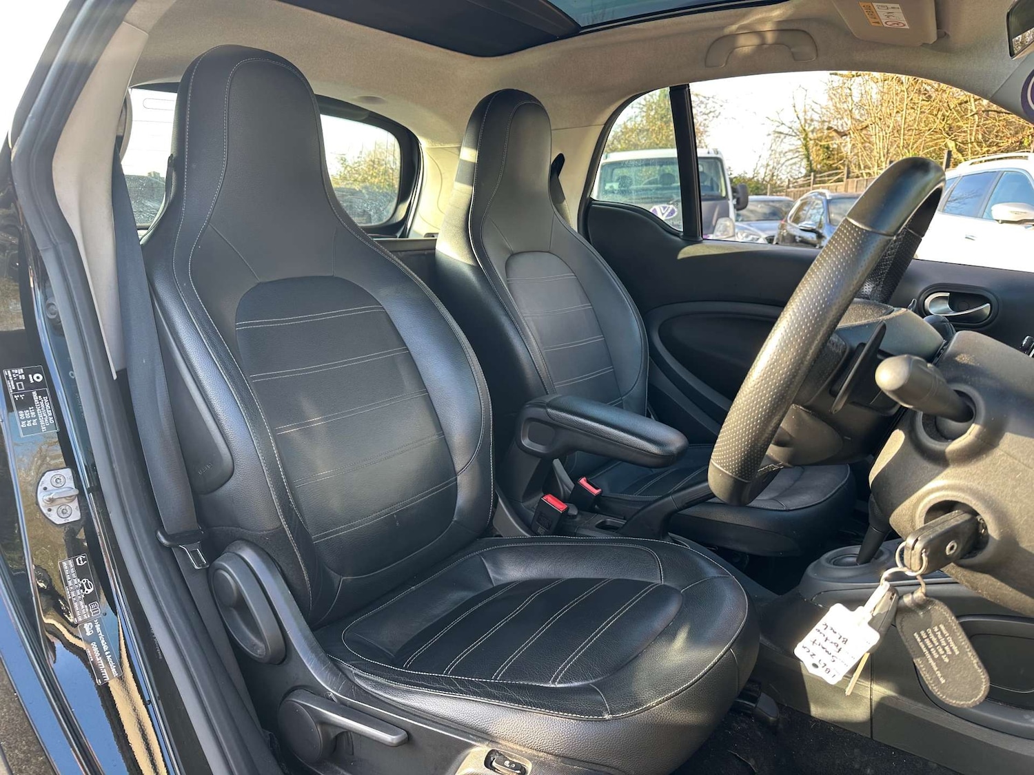 Used smart fortwo 2018 for sale - 76830125: Photo 13