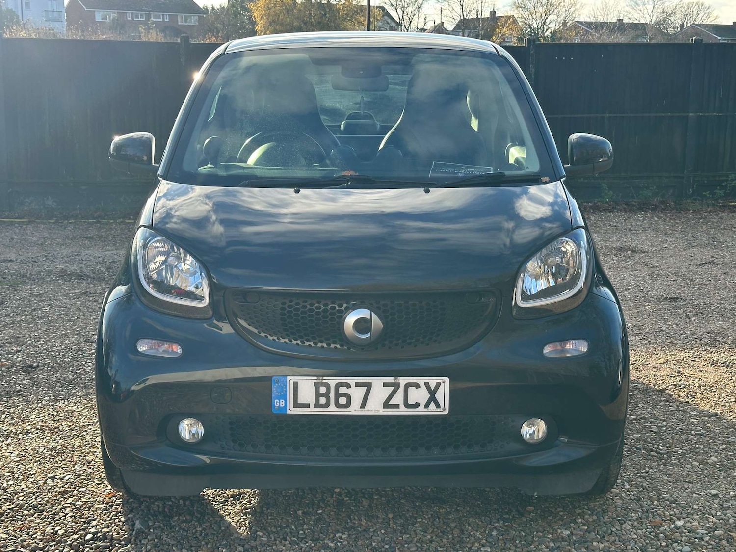 Used smart fortwo 2018 for sale - 76830125: Photo 2