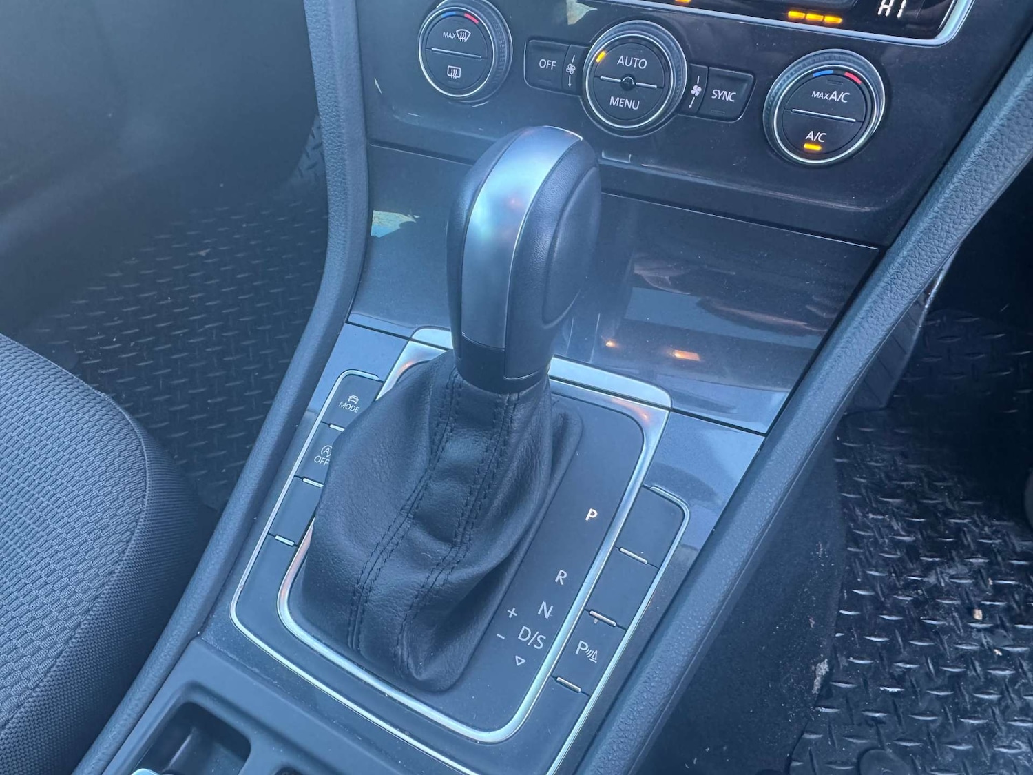 Used Volkswagen Golf 2019 for sale - 77115878: Photo 8