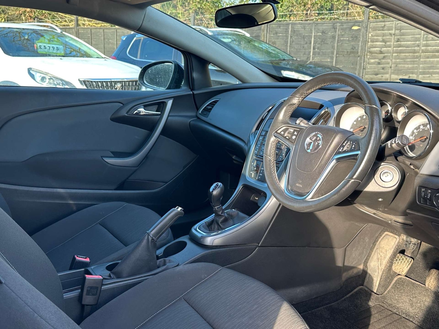 Used Vauxhall Astra 2015 for sale - 77022427: Photo 8