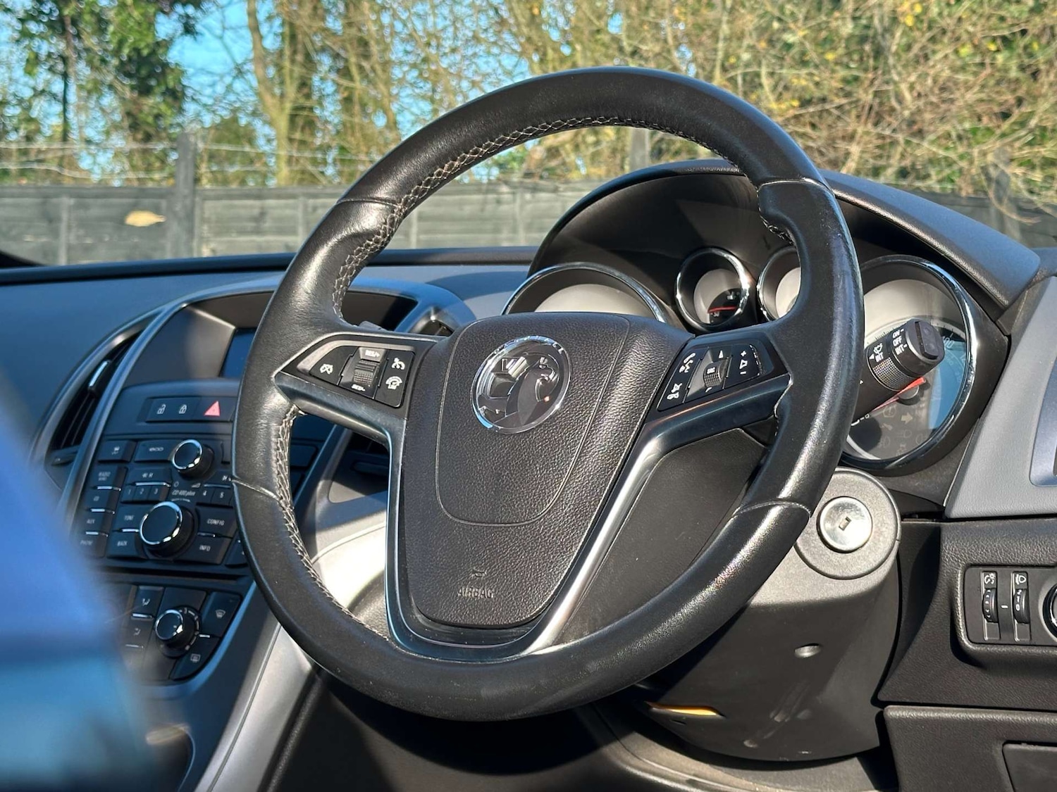 Used Vauxhall Astra 2015 for sale - 77022427: Photo 9