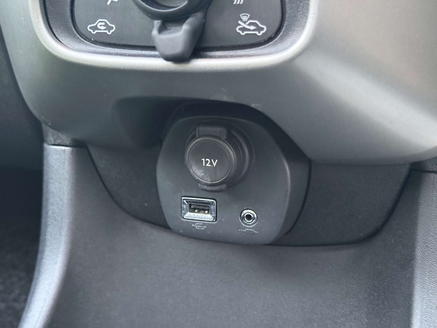 Used Peugeot 108 2015 for sale - 77483007: Photo 22