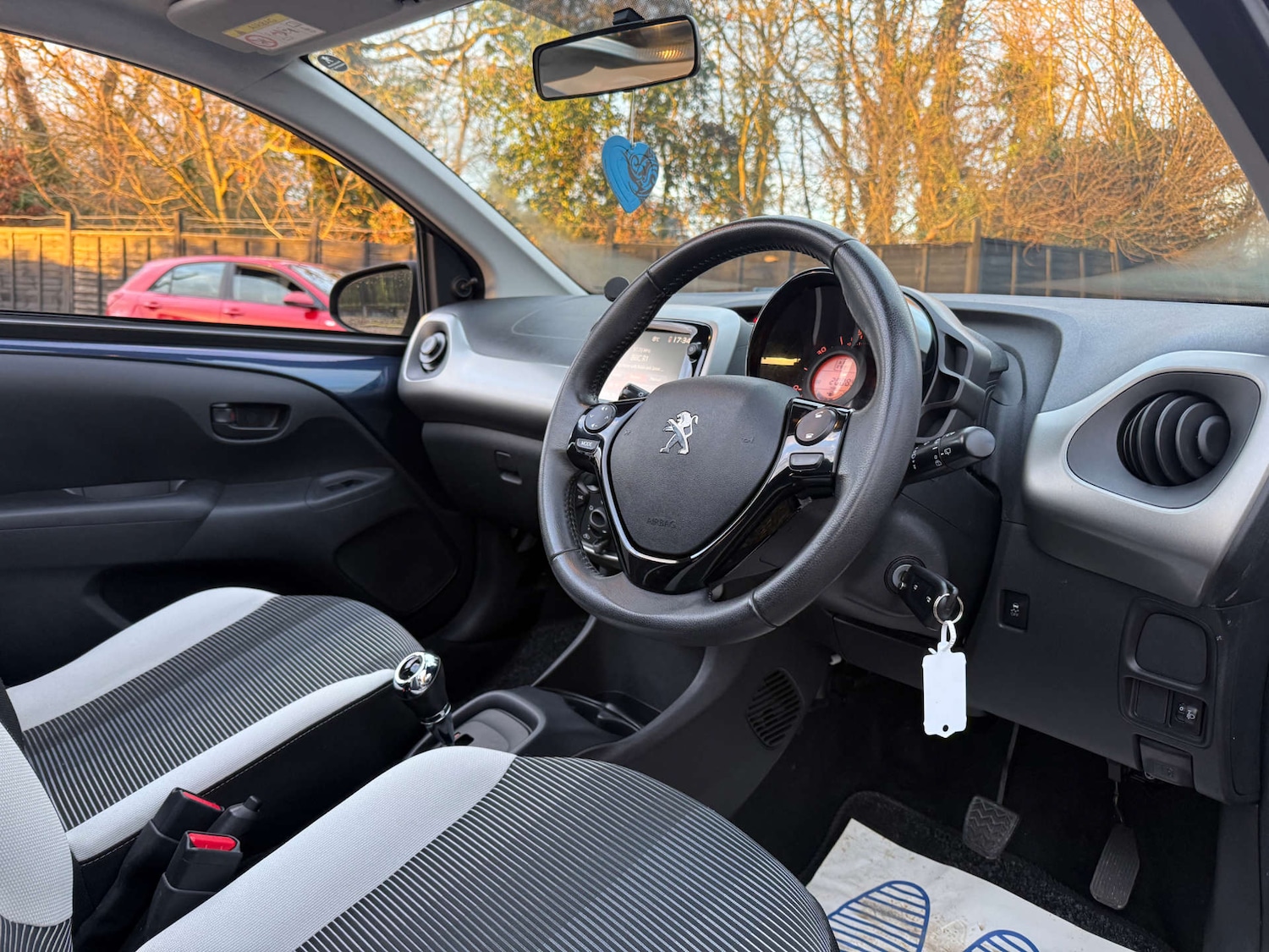 Used Peugeot 108 2015 for sale - 77483007: Photo 9