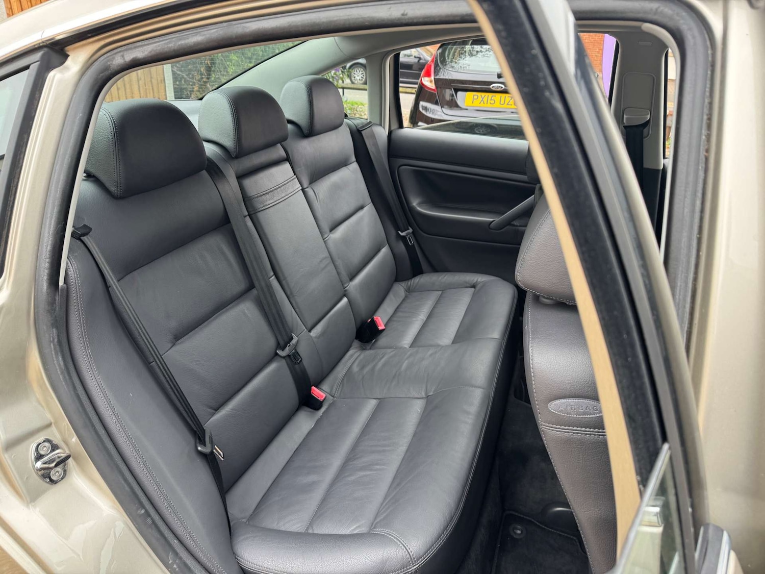 Used Volkswagen Passat 2004 for sale - 76245081: Photo 12