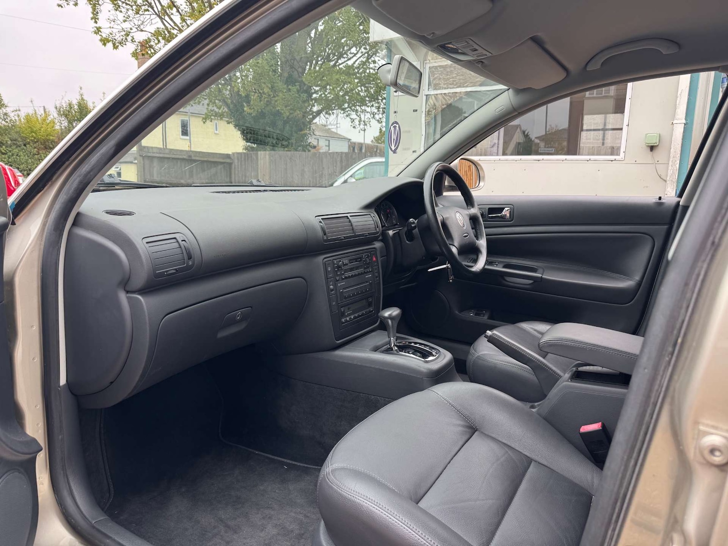 Used Volkswagen Passat 2004 for sale - 76245081: Photo 14