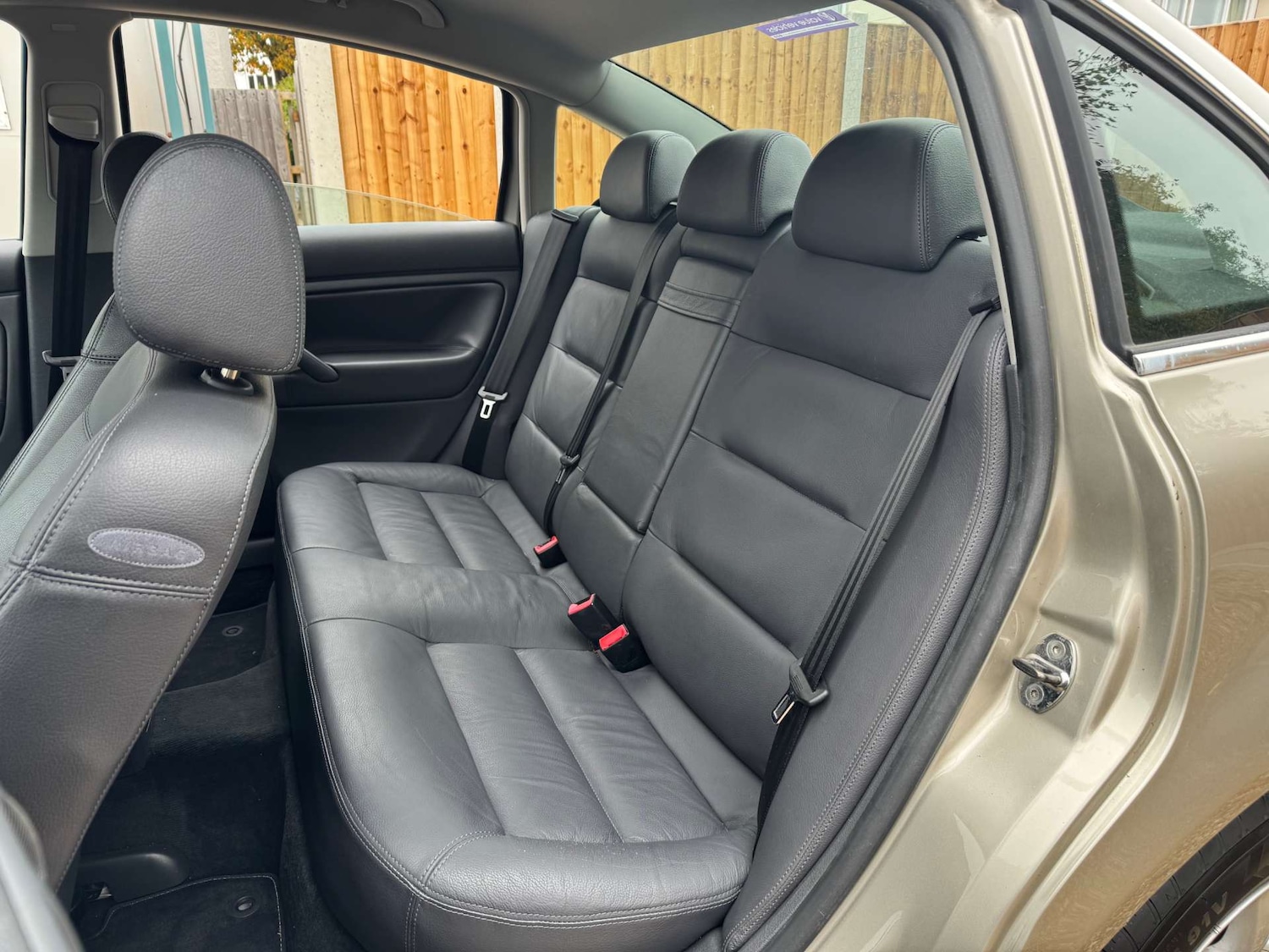 Used Volkswagen Passat 2004 for sale - 76245081: Photo 16