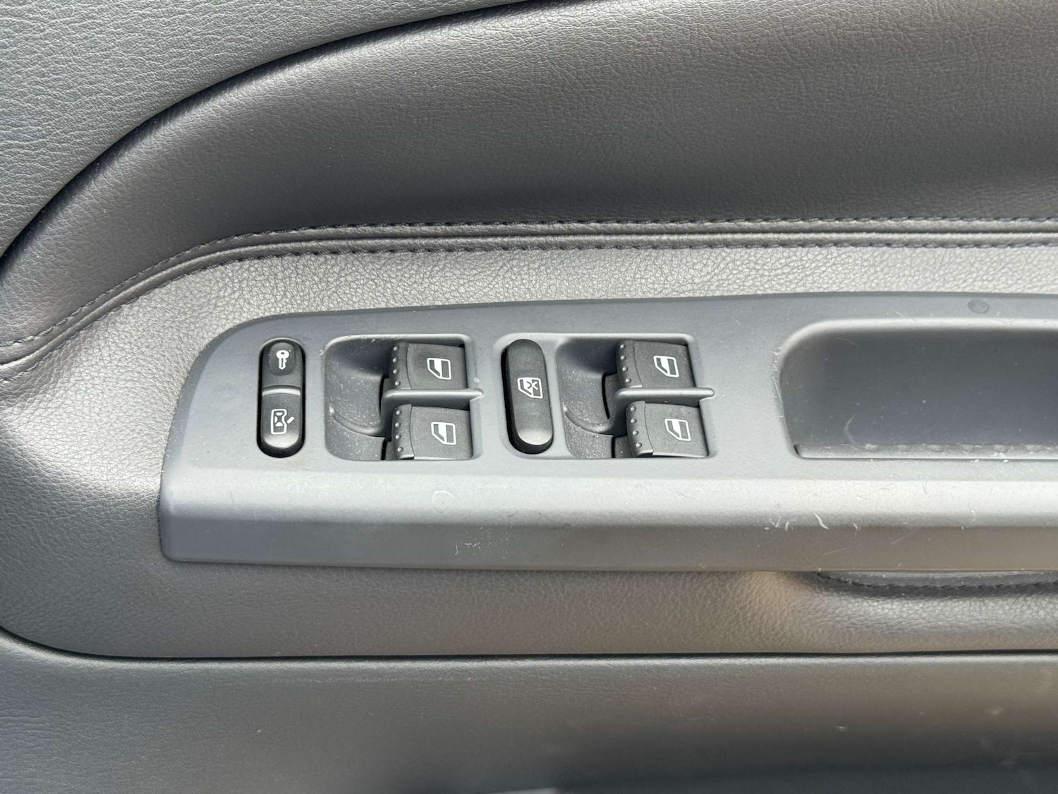 Used Volkswagen Passat 2004 for sale - 76245081: Photo 26