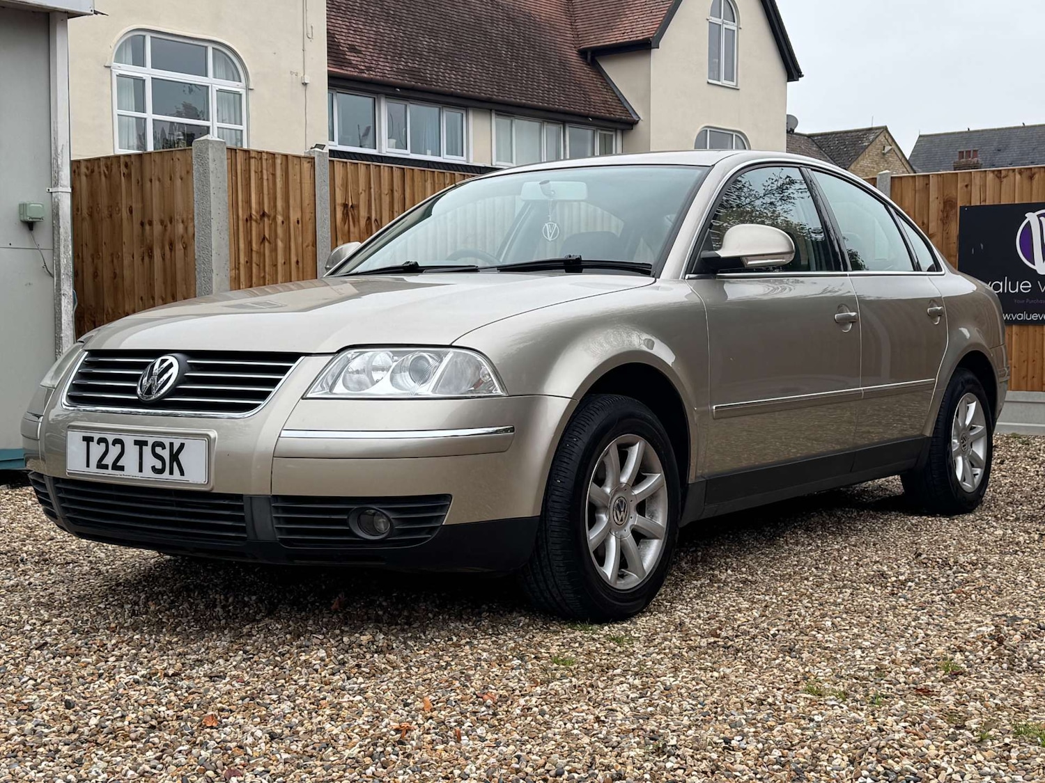Used Volkswagen Passat 2004 for sale - 76245081: Photo 3
