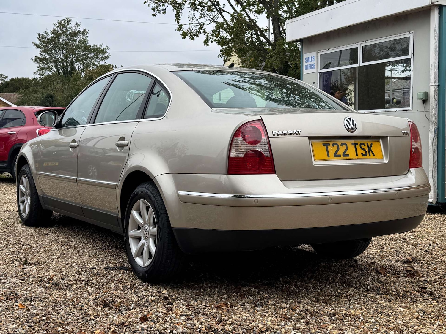 Used Volkswagen Passat 2004 for sale - 76245081: Photo 5