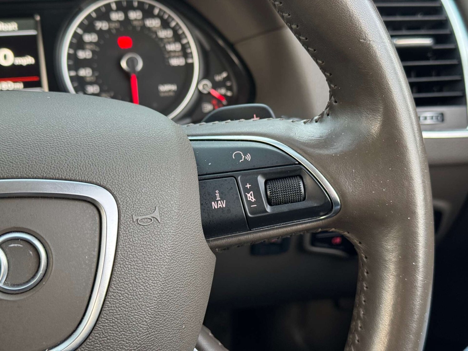 Used Audi Q5 2016 for sale - 77655521: Photo 31