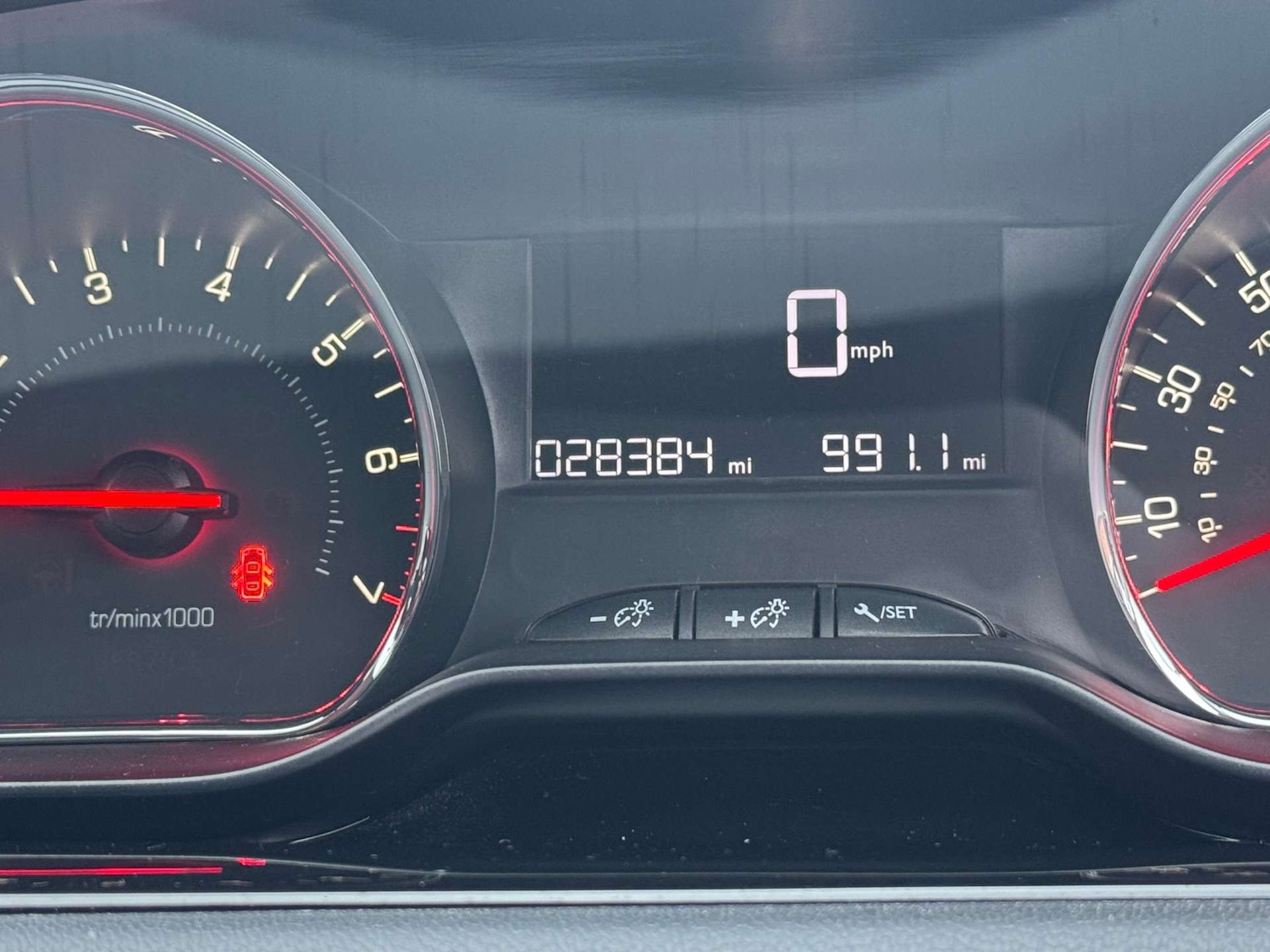 Used Peugeot 208 2013 for sale - 77162427: Photo 19