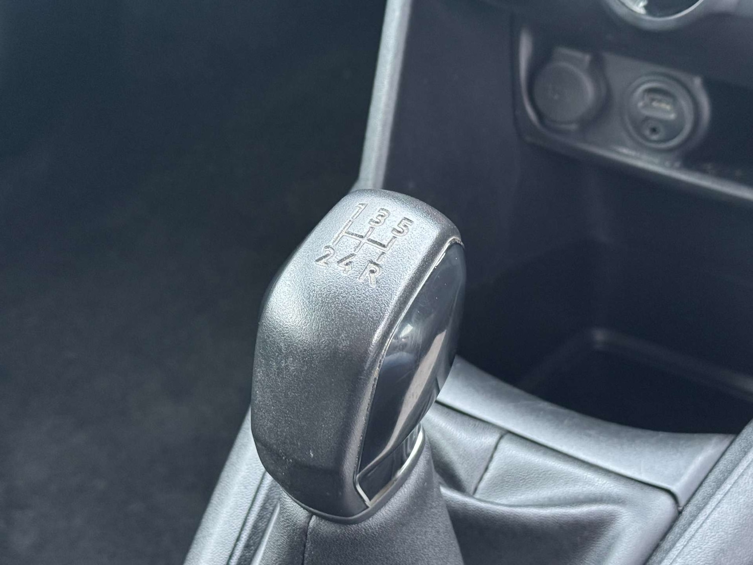 Used Peugeot 208 2013 for sale - 77162427: Photo 23