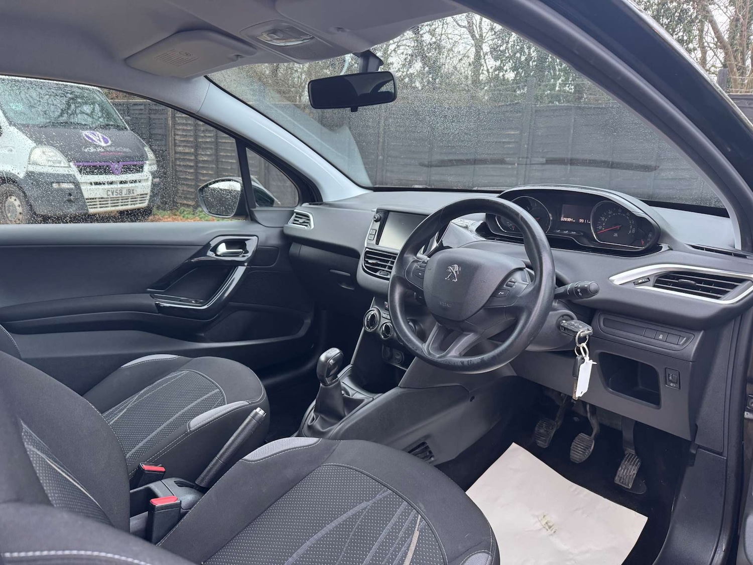 Used Peugeot 208 2013 for sale - 77162427: Photo 9