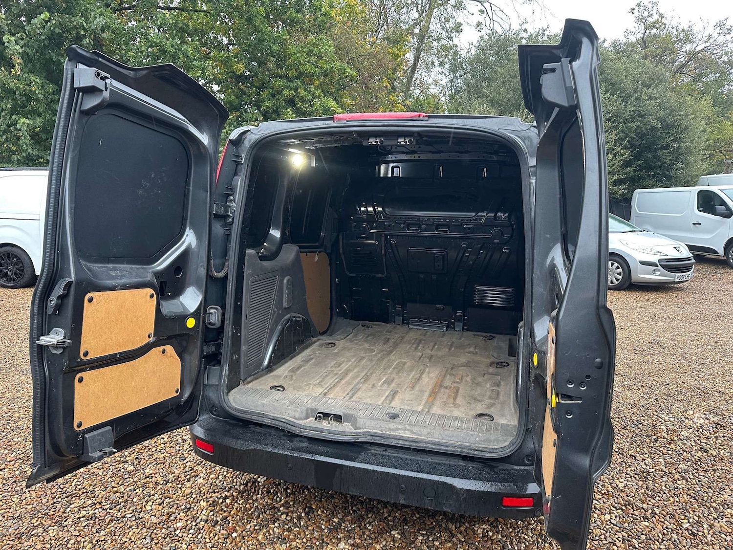 Used Ford Transit Connect 2019 for sale - 76404401: Photo 14