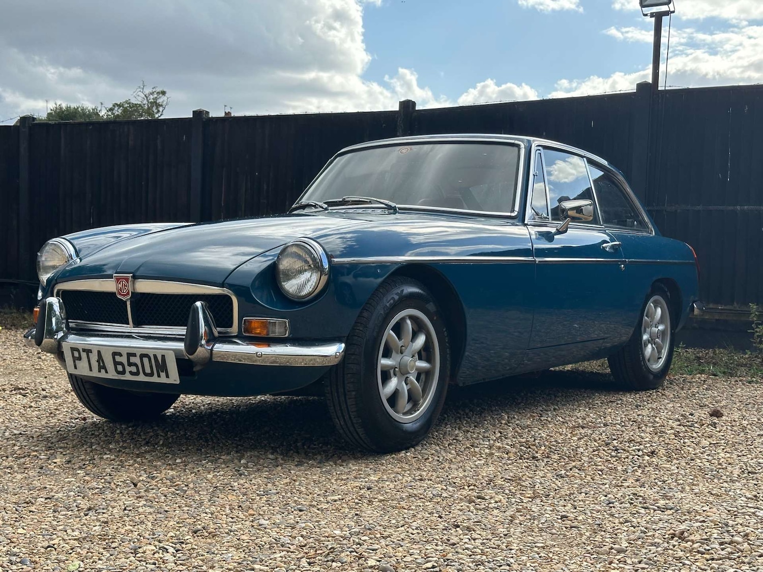 Used MG MGB GT 1974 for sale - 77115877: Photo 3