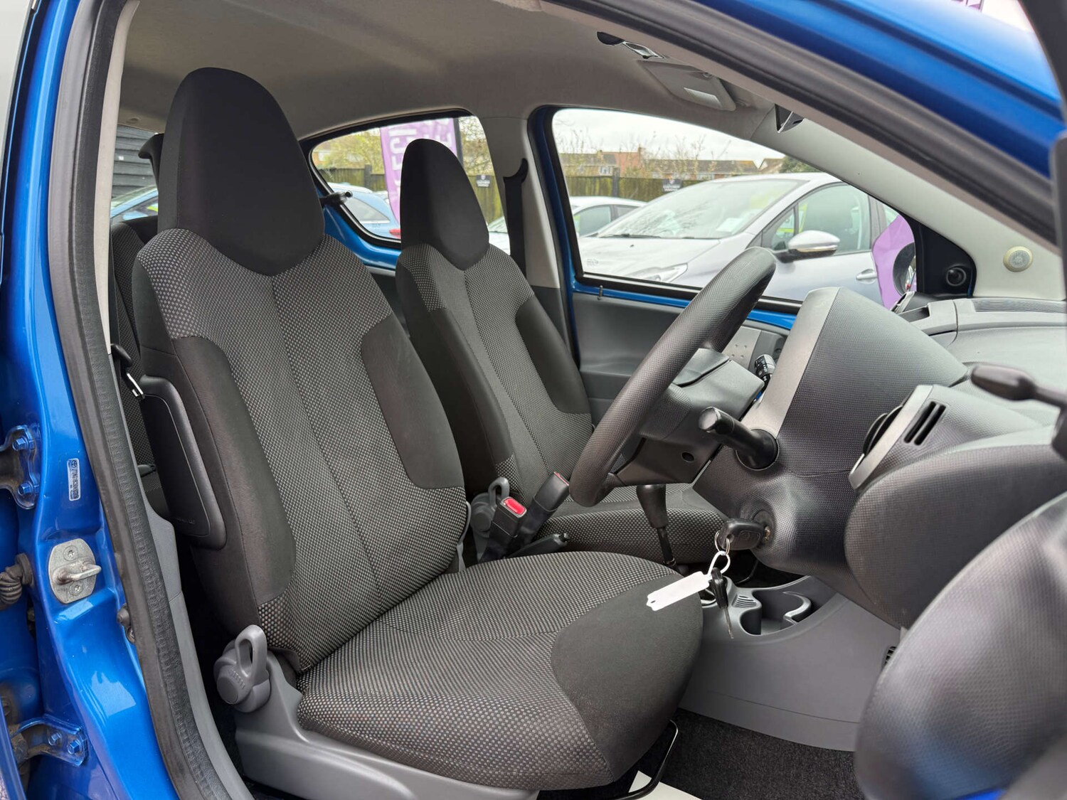 Used Toyota AYGO 2010 for sale - 78162681: Photo 11