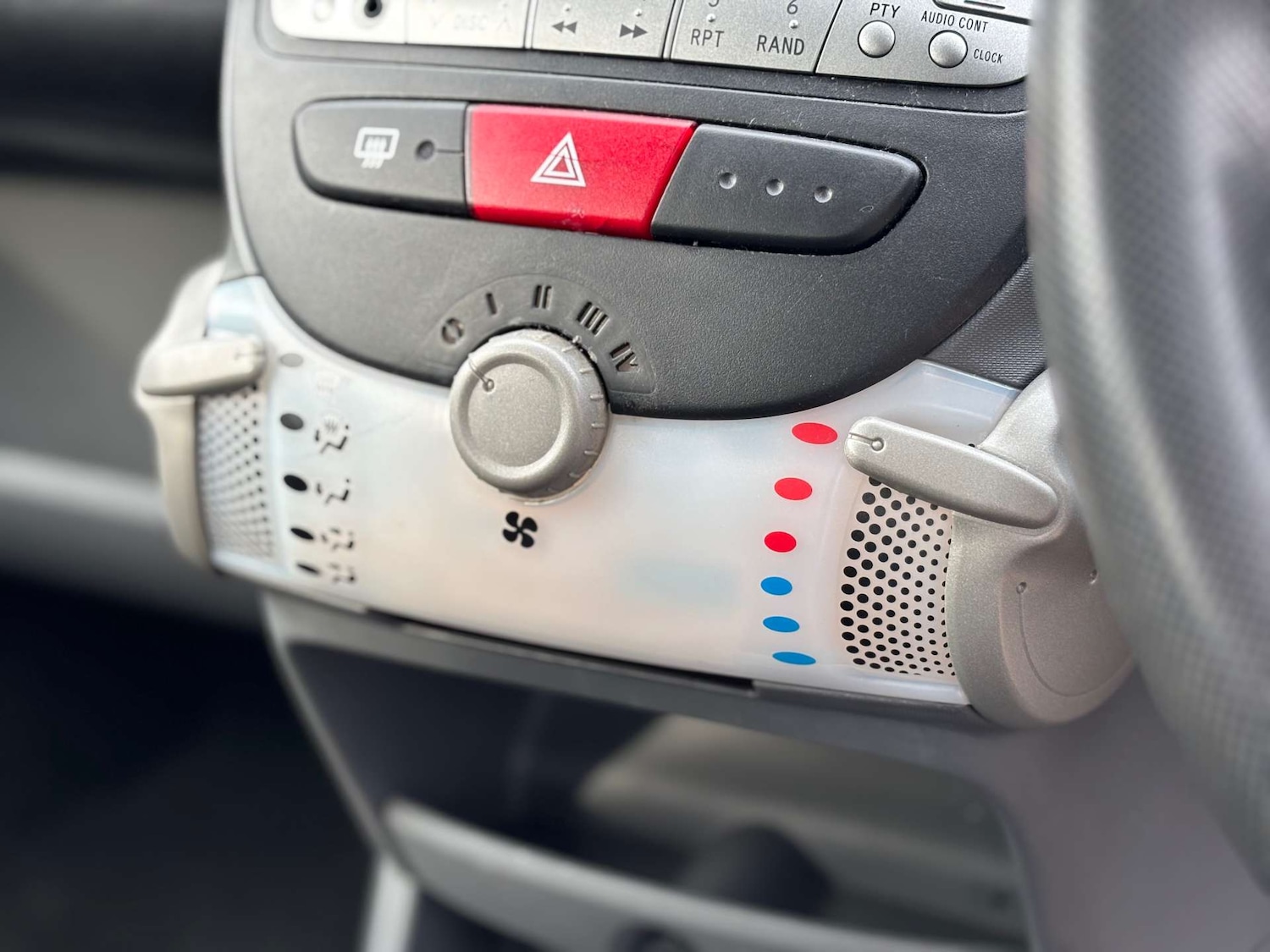 Used Peugeot 107 2010 for sale - 77903058: Photo 20