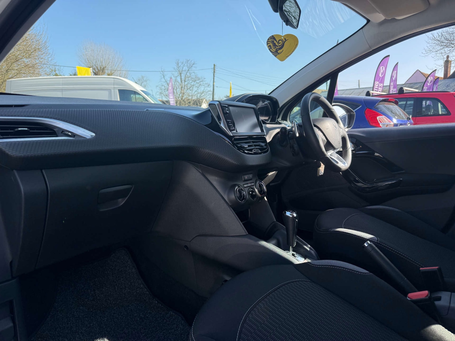 Used Peugeot 208 2016 for sale - 77655549: Photo 12