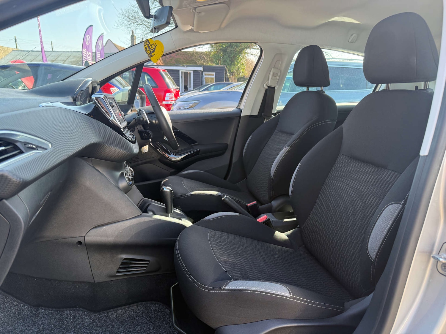 Used Peugeot 208 2016 for sale - 77655549: Photo 13