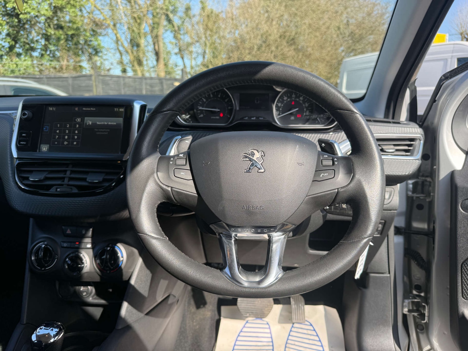 Used Peugeot 208 2016 for sale - 77655549: Photo 14